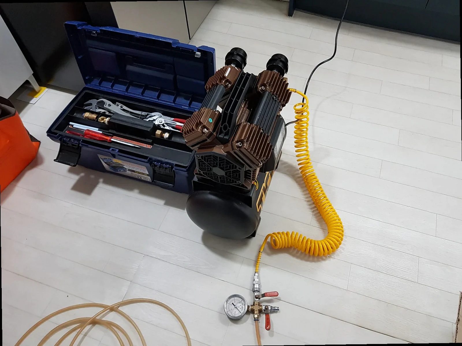 아산시 도고면 거실 누수탐지란 무엇인가: 도배 젖음의 기본 점검