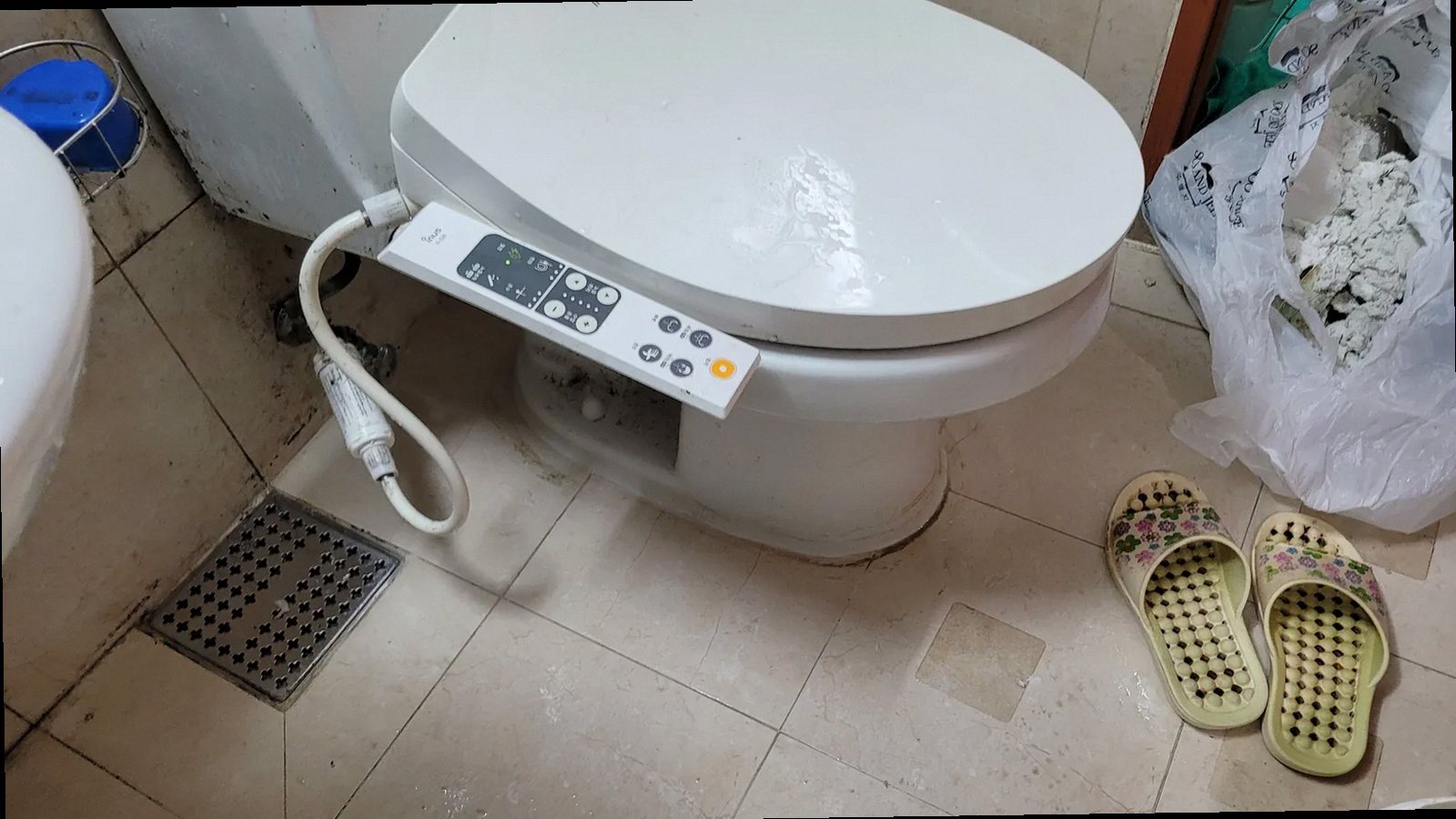 아산시 누수탐지 읍내동 욕실천장물떨어짐 현장 누수탐지 점검 이미지